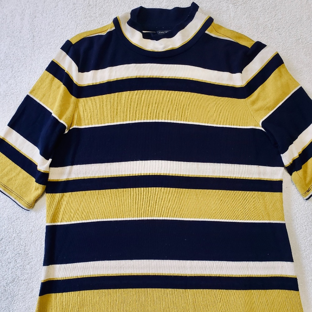•SOLD• Ann Taylor Stripped Shirt - Picture 2 of 6